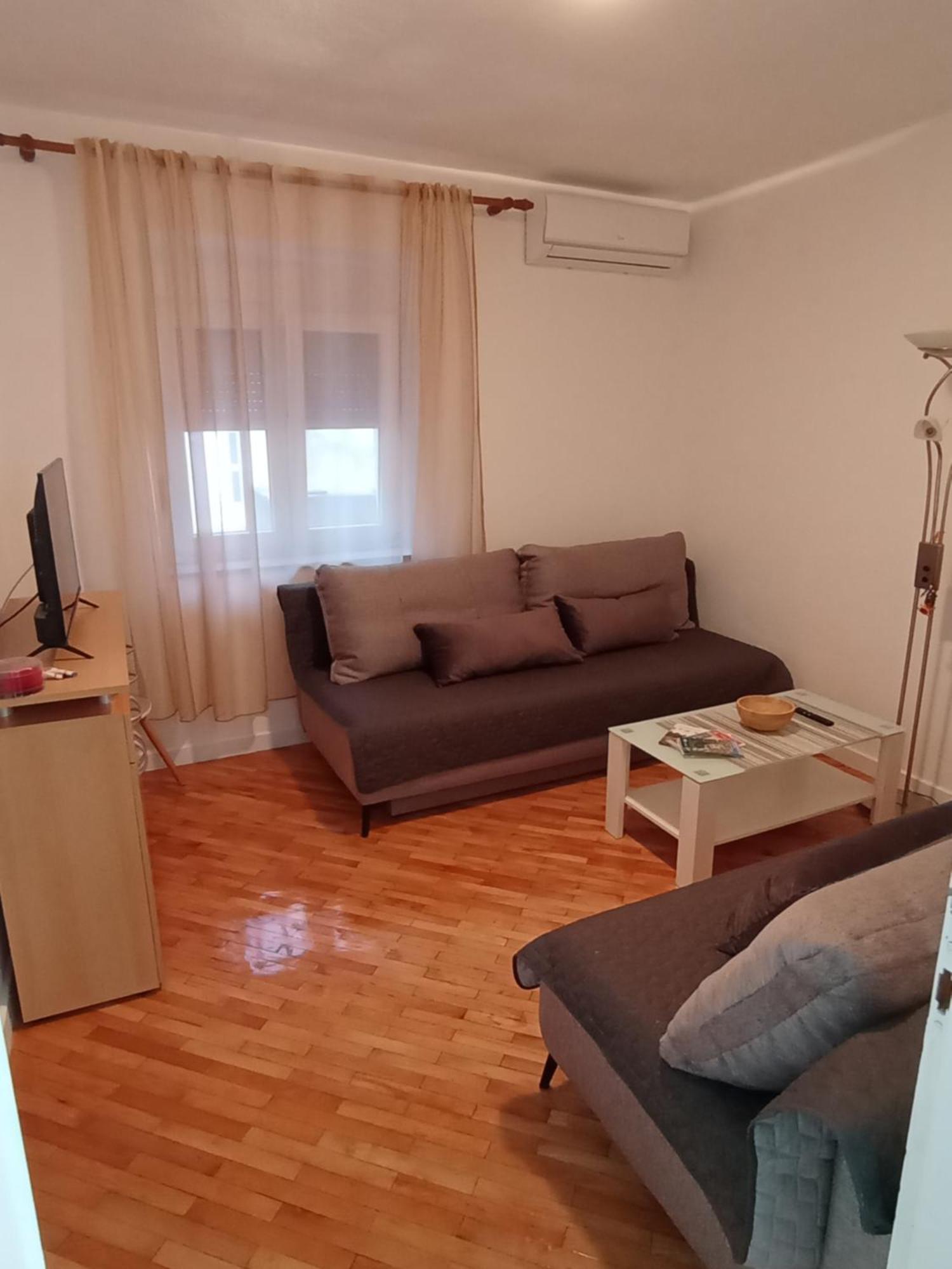 Luce Lägenhet Kijevo Exteriör bild