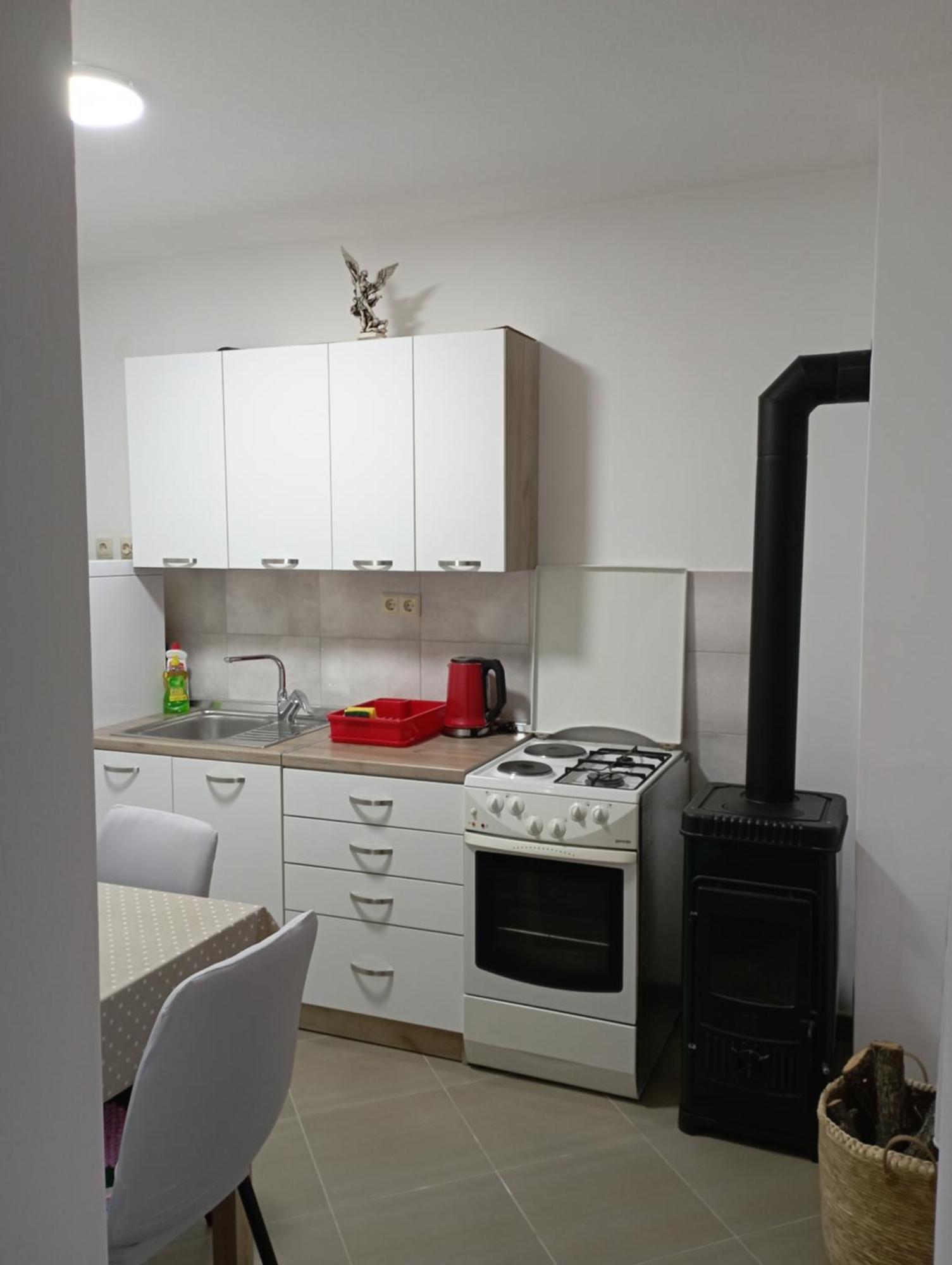 Luce Lägenhet Kijevo Exteriör bild